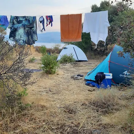 Camping Brizi * سوبيتار