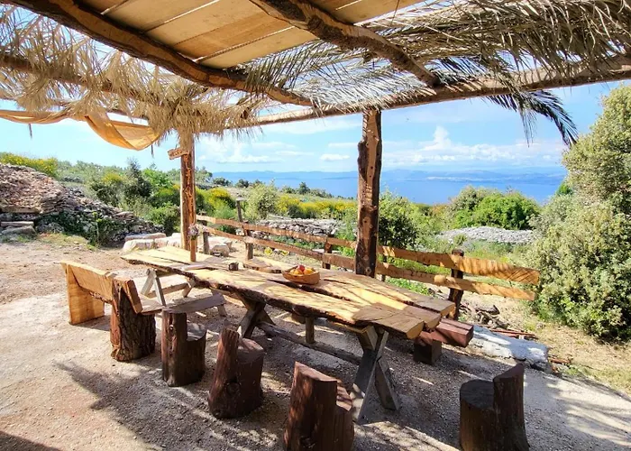 Camping Brizi سوبيتار